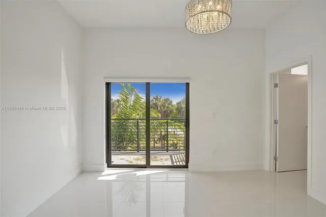 $5,000 | 516 Southeast 1st Circle, Pompano Beach, FL 33060