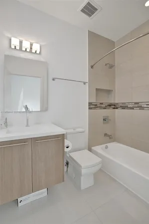 $5,000 | 516 Southeast 1st Circle, Pompano Beach, FL 33060