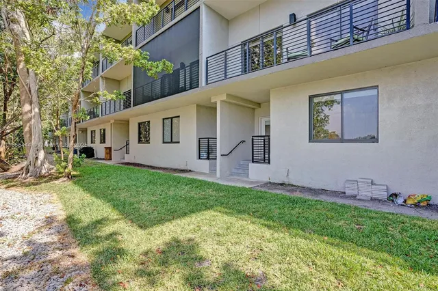 $5,000 | 516 Southeast 1st Circle, Pompano Beach, FL 33060