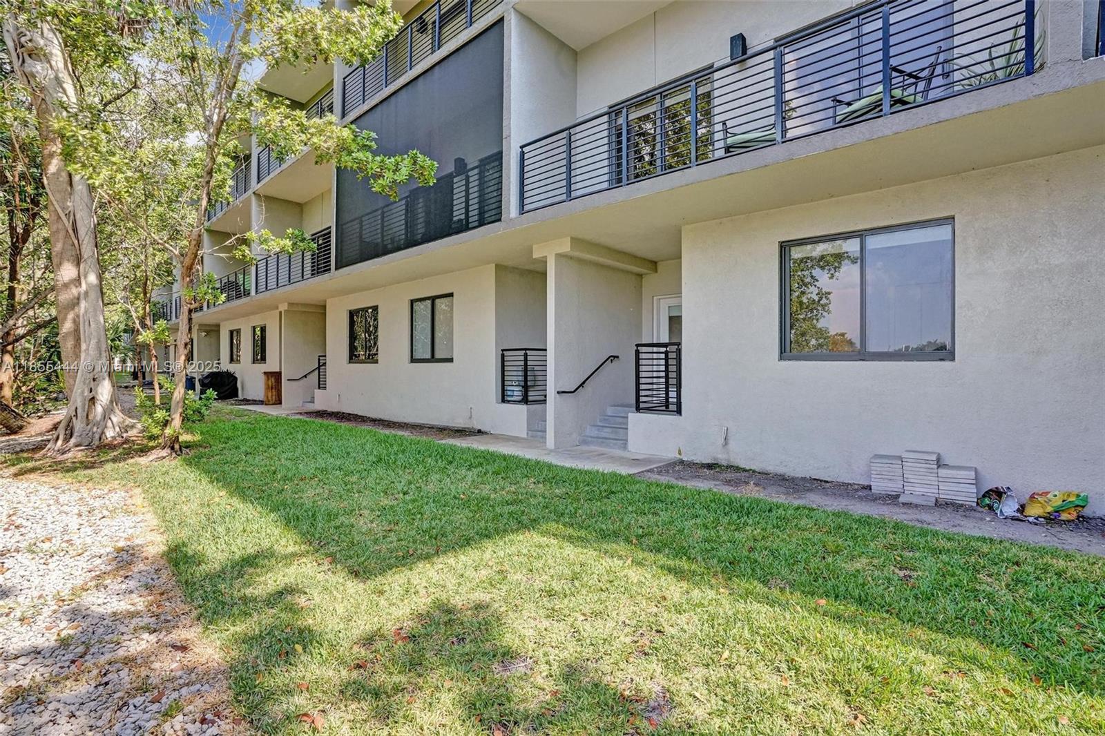 516 Southeast 1st Circle Pompano Beach, FL 33060 - Photo 64 of 81