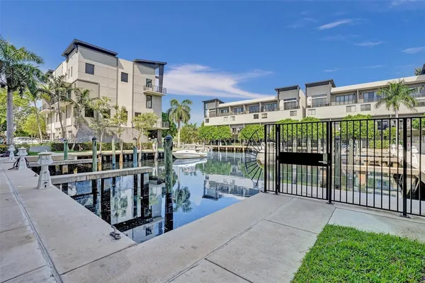 $5,000 | 516 Southeast 1st Circle, Pompano Beach, FL 33060