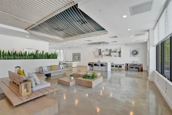 $5,000 | 516 Southeast 1st Circle, Pompano Beach, FL 33060