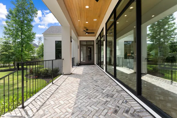 $2,525,000 | 82 Simon Lake Lane, The Woodlands, TX 77381