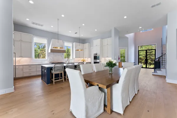 $2,525,000 | 82 Simon Lake Lane, The Woodlands, TX 77381
