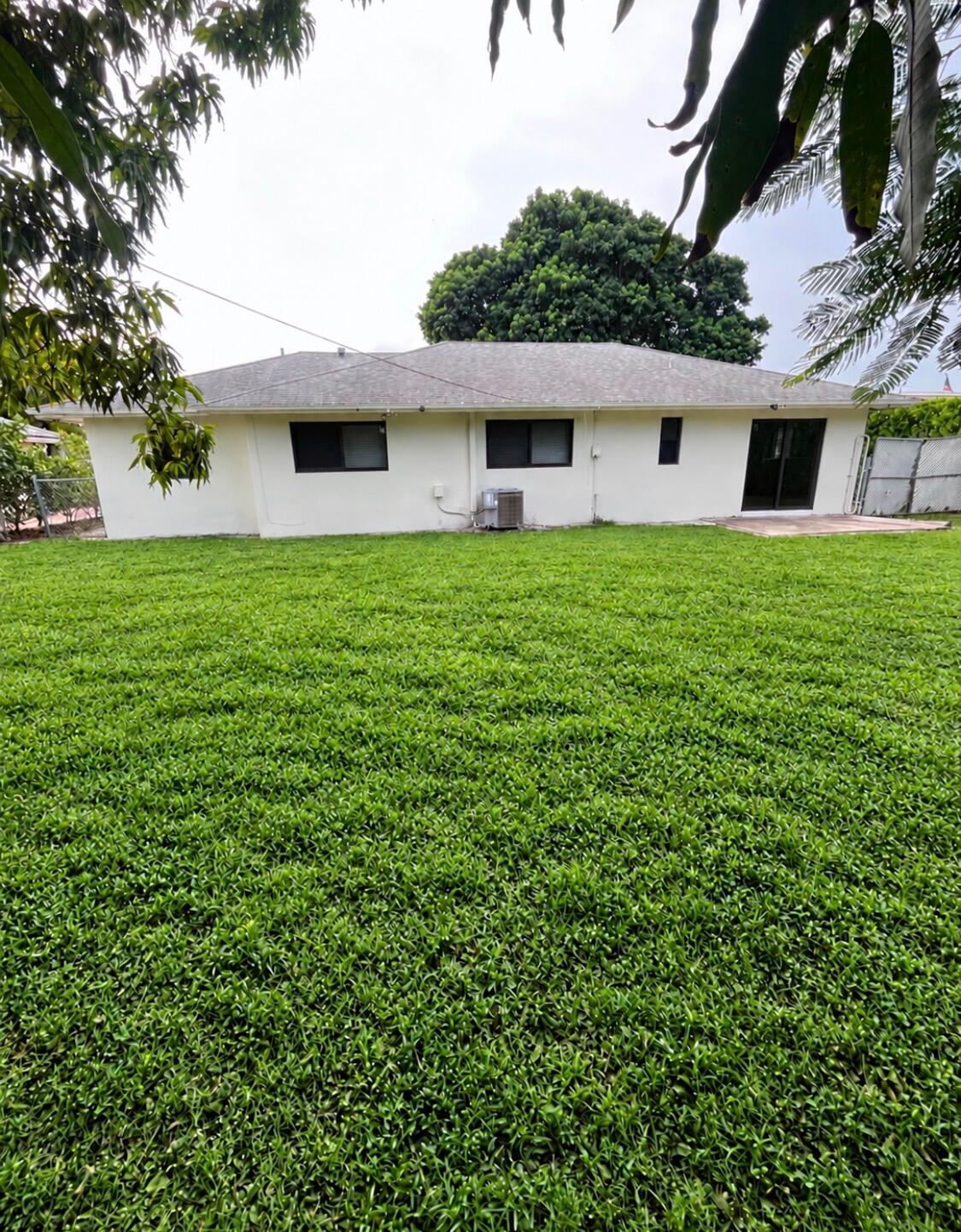 2222 Northwest 3rd Avenue Boca Raton, FL 33431 - Photo 8 of 9 Backyard