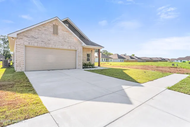 $1,800 | 314 Dunwoody Court, Carencro, LA 70520