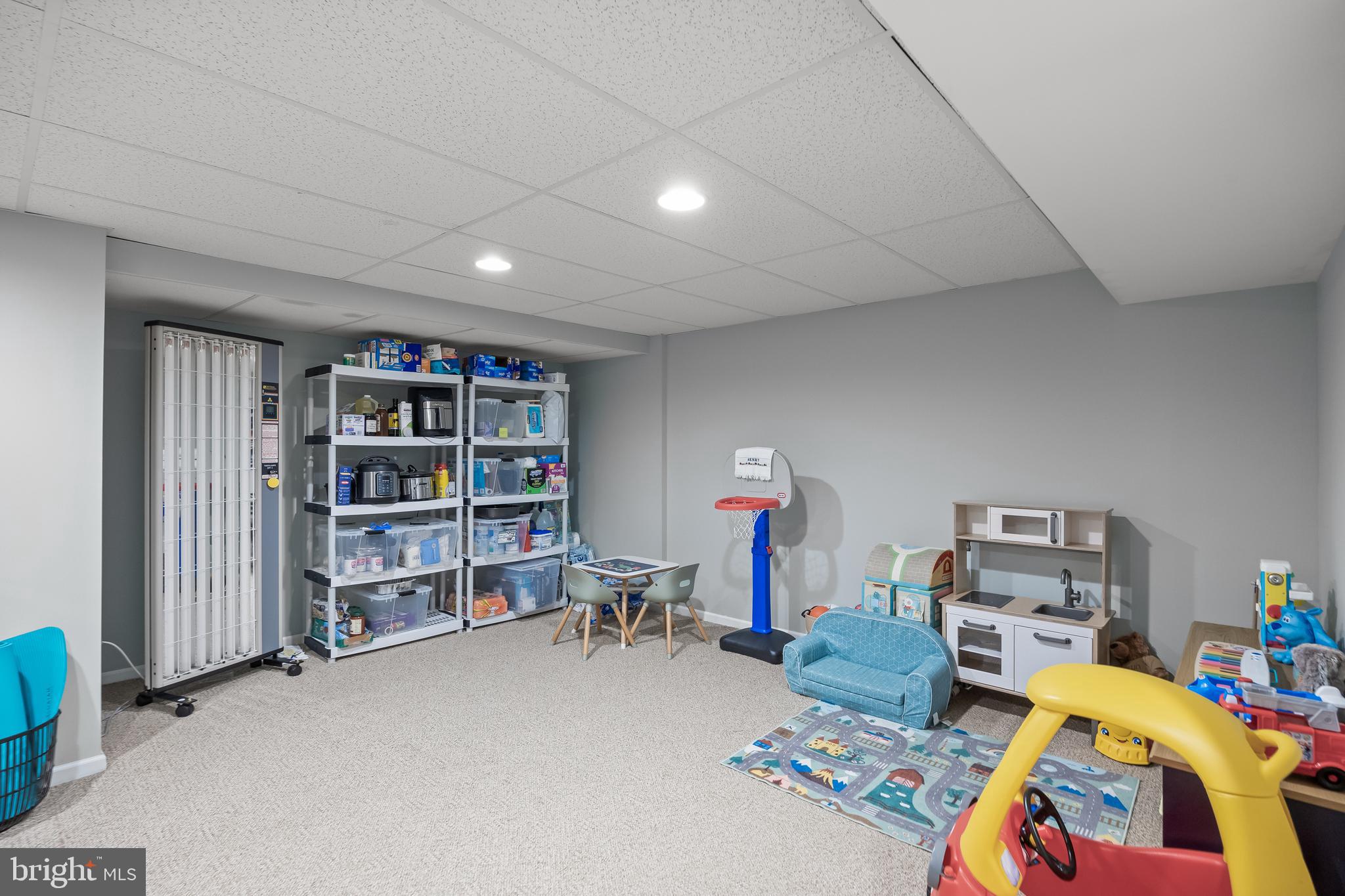 14 Vassar Road Mount Laurel, NJ 08054 - Photo 34 of 41 a room with furniture and a book shelf