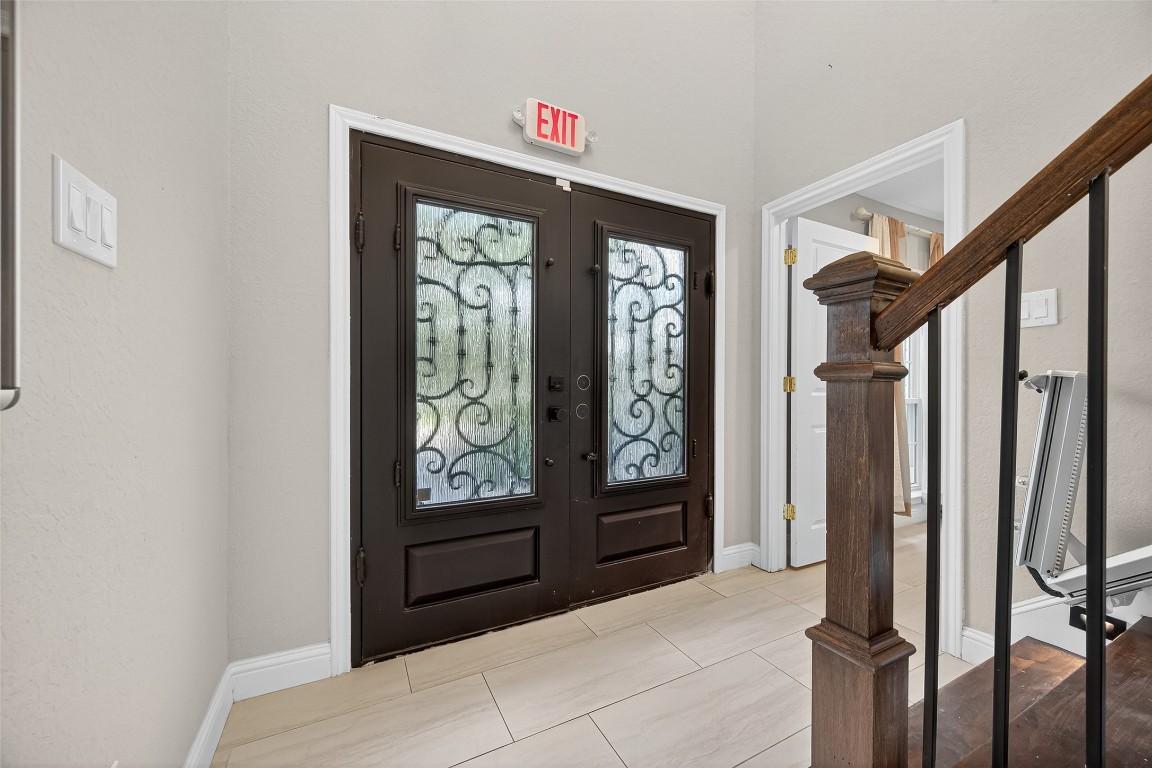 29902 East Hawthorne Drive Spring, TX 77386 - Photo 5 of 43 a view of front door with hallway
