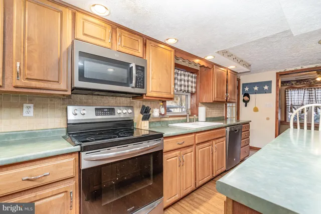 $245,000 | 599 East Market Street, Williamstown, PA 17098