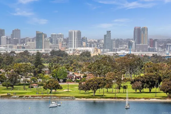$5,500 | 1830 Avenida Del Mundo, Unit 1603, San Diego, CA 92118