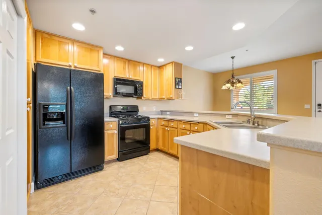 $419,000 | 1501 Secret Ravine Pwy, Unit 326, Roseville, CA 95661