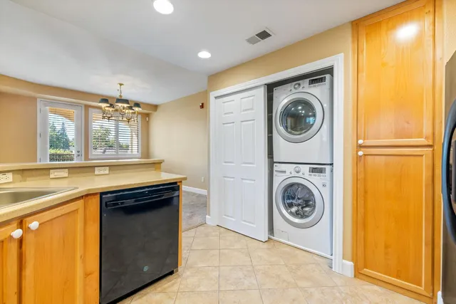 $419,000 | 1501 Secret Ravine Pwy, Unit 326, Roseville, CA 95661