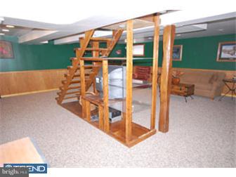458 Kent Road Springfield, PA 19064 - Photo 10 of 12 Basement - Finished