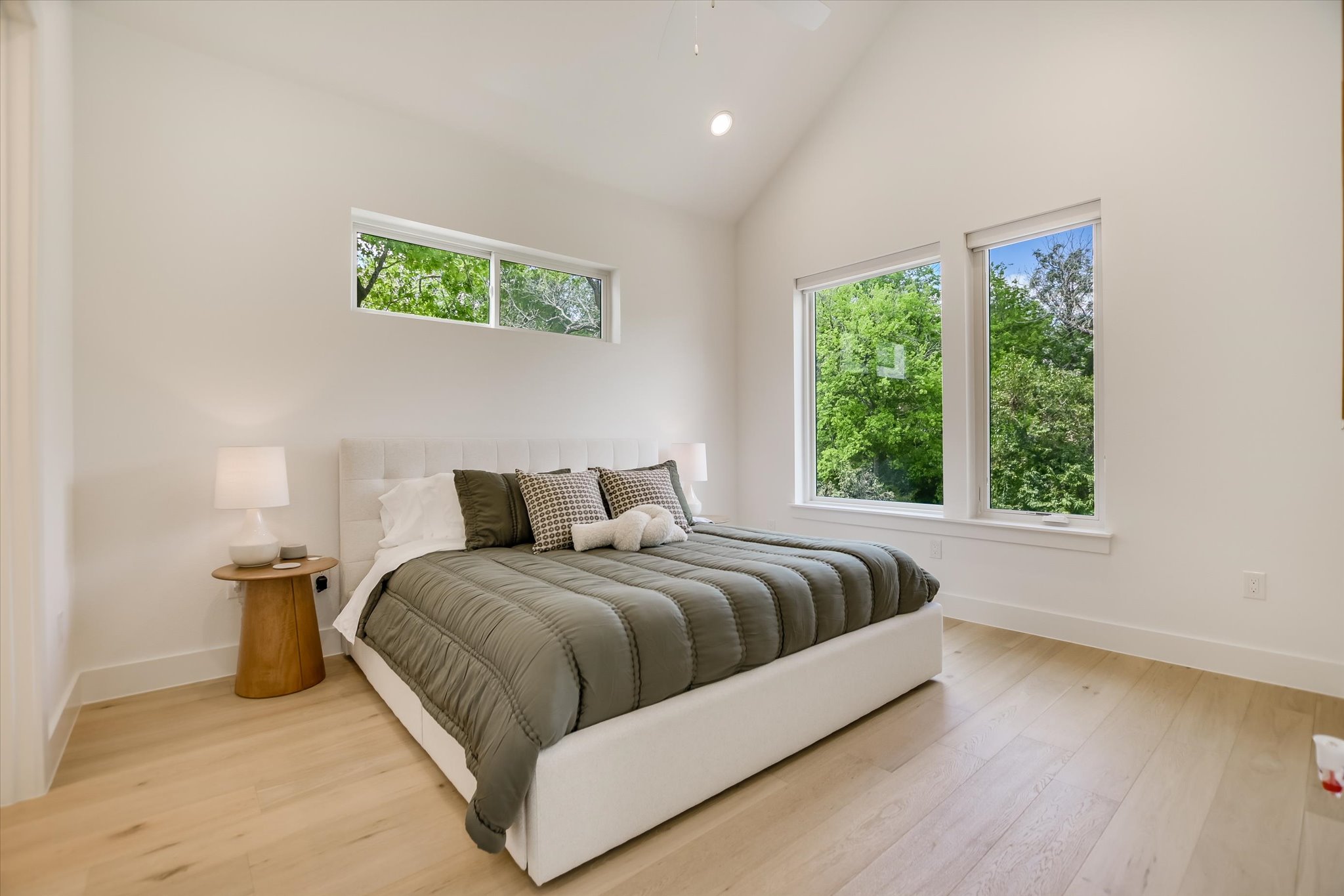 900 South 2nd Street, Unit 6 Austin, TX 78704 - Photo 15 of 25 a bedroom with a bed and window