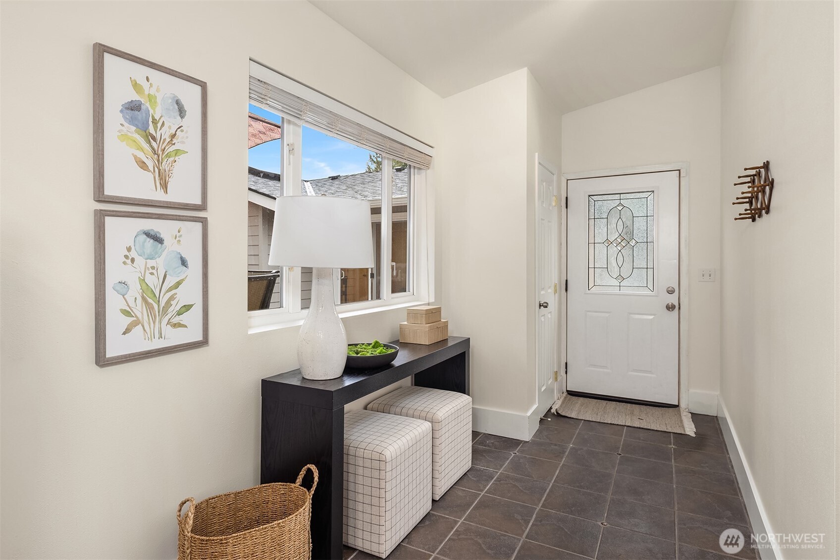 19814 10th Drive Southeast Bothell, WA 98012 - Photo 29 of 40 a living room with furniture and a window