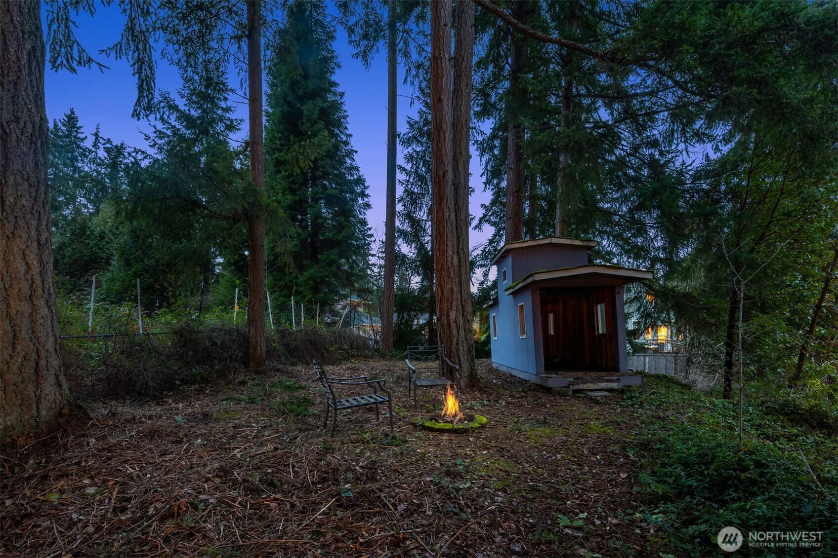 19814 10th Drive Southeast Bothell, WA 98012 - Photo 39 of 40 a view of a garden with large trees