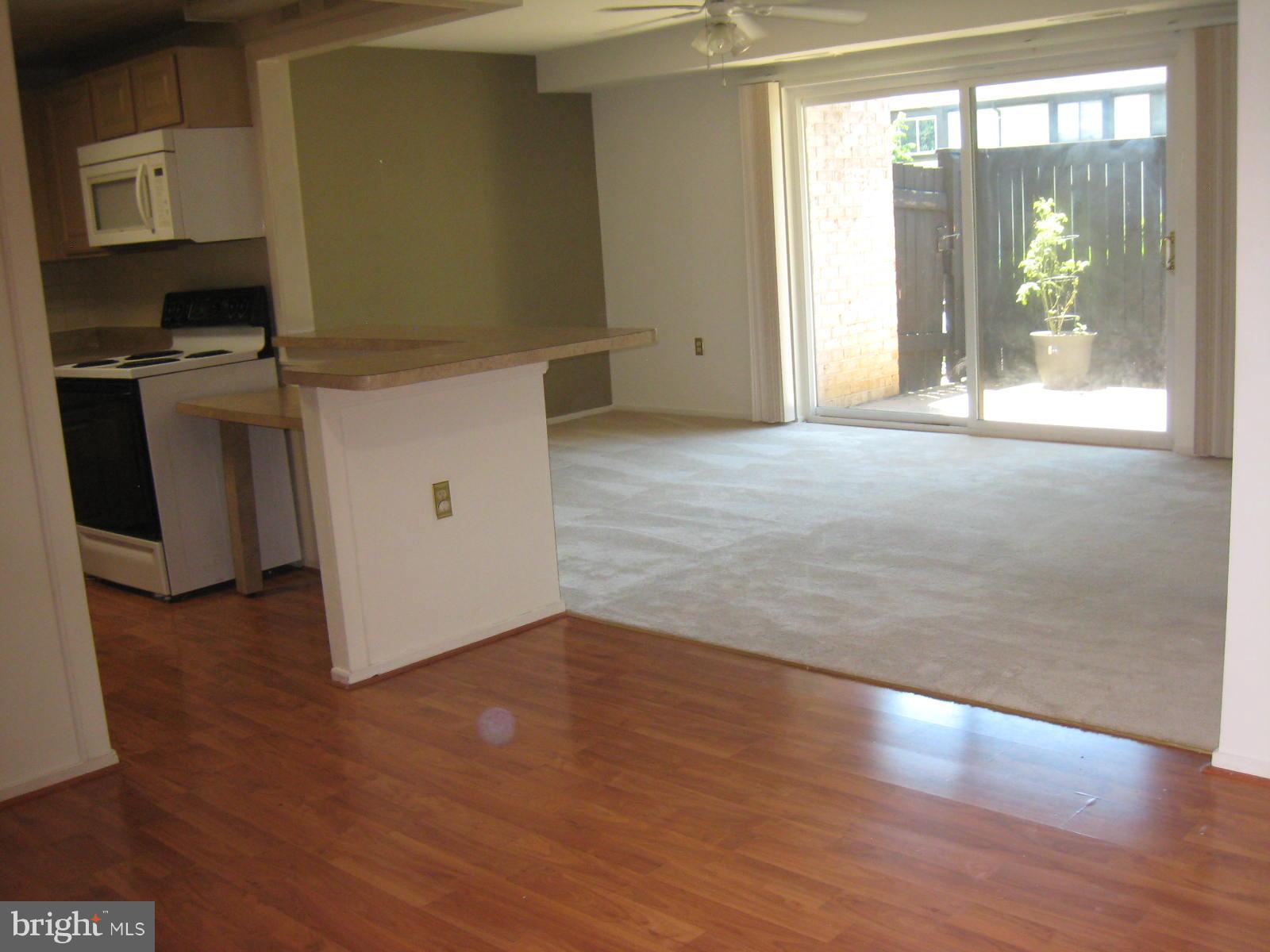 10008 Stedwick Road, Unit 103 Gaithersburg, MD 20886 - Photo 3 of 8 Living Room