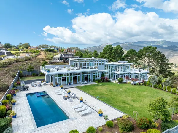 $7,999,000 | 36 Starbuck Drive, Muir Beach, CA 94965