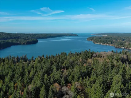 $714,999 | 140 Gybe Ho Road, Nordland, WA 98358