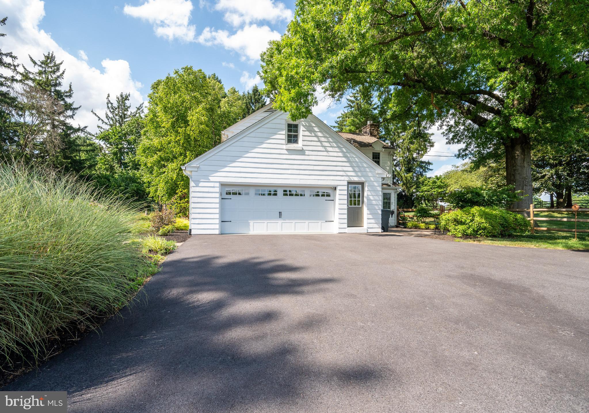 1703 Golf Road Reading, PA 19601 - Photo 55 of 70 Side entry garage