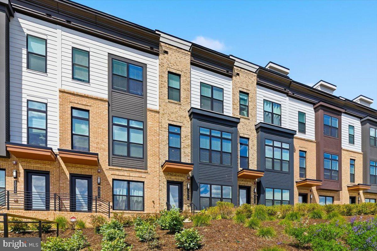 2018 Tysons Ridgeline Road Falls Church, VA 22043 - Photo 30 of 35