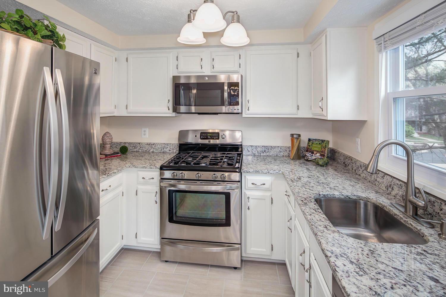 1749 Sundance Drive Reston, VA 20194 - Photo 15 of 28 Kitchen