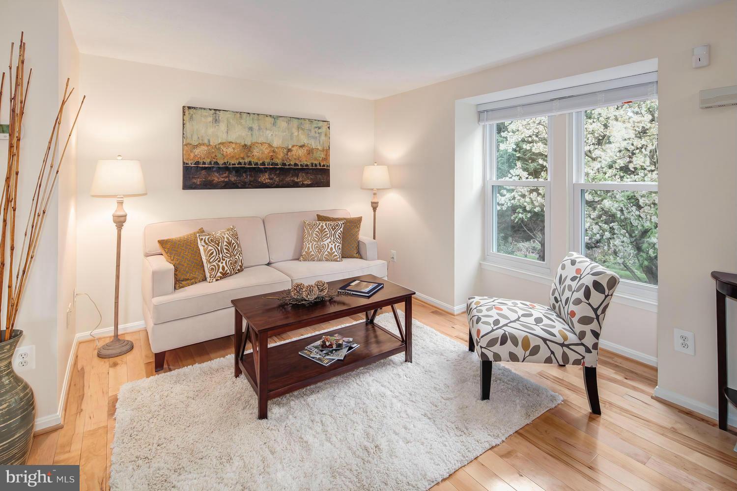 1749 Sundance Drive Reston, VA 20194 - Photo 5 of 28 Living Room
