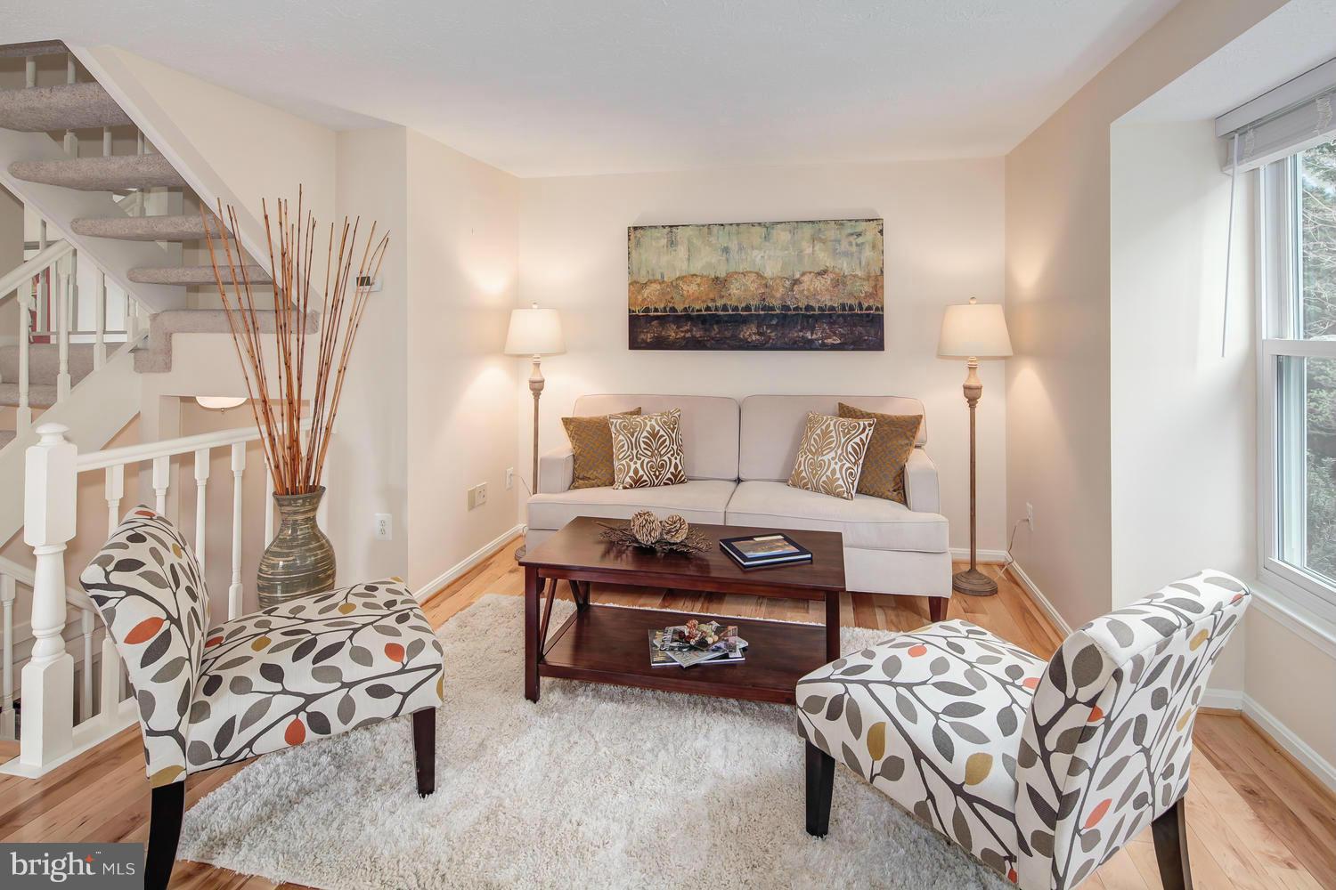1749 Sundance Drive Reston, VA 20194 - Photo 6 of 28 Living Room