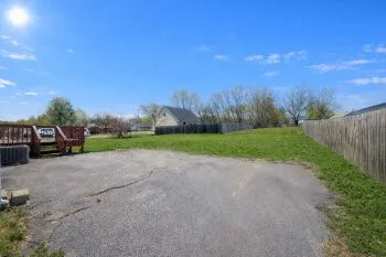 $1,375 | 630 Hugh Hunter Road, Oak Grove, KY 42262