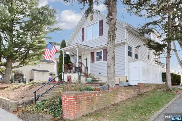 front view of house with a yard