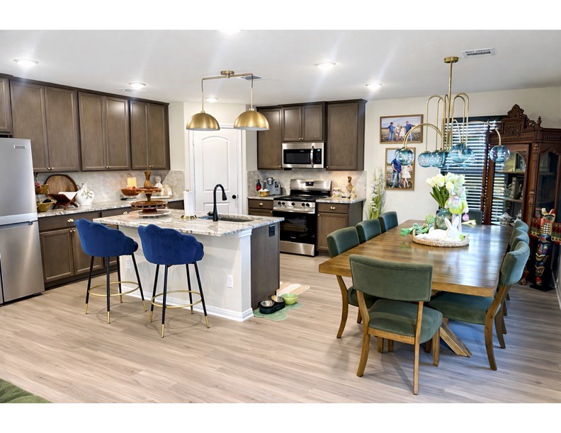 186 Ricky Road Livingston, TX 77351 - Photo 10 of 30 Kitchen and dining