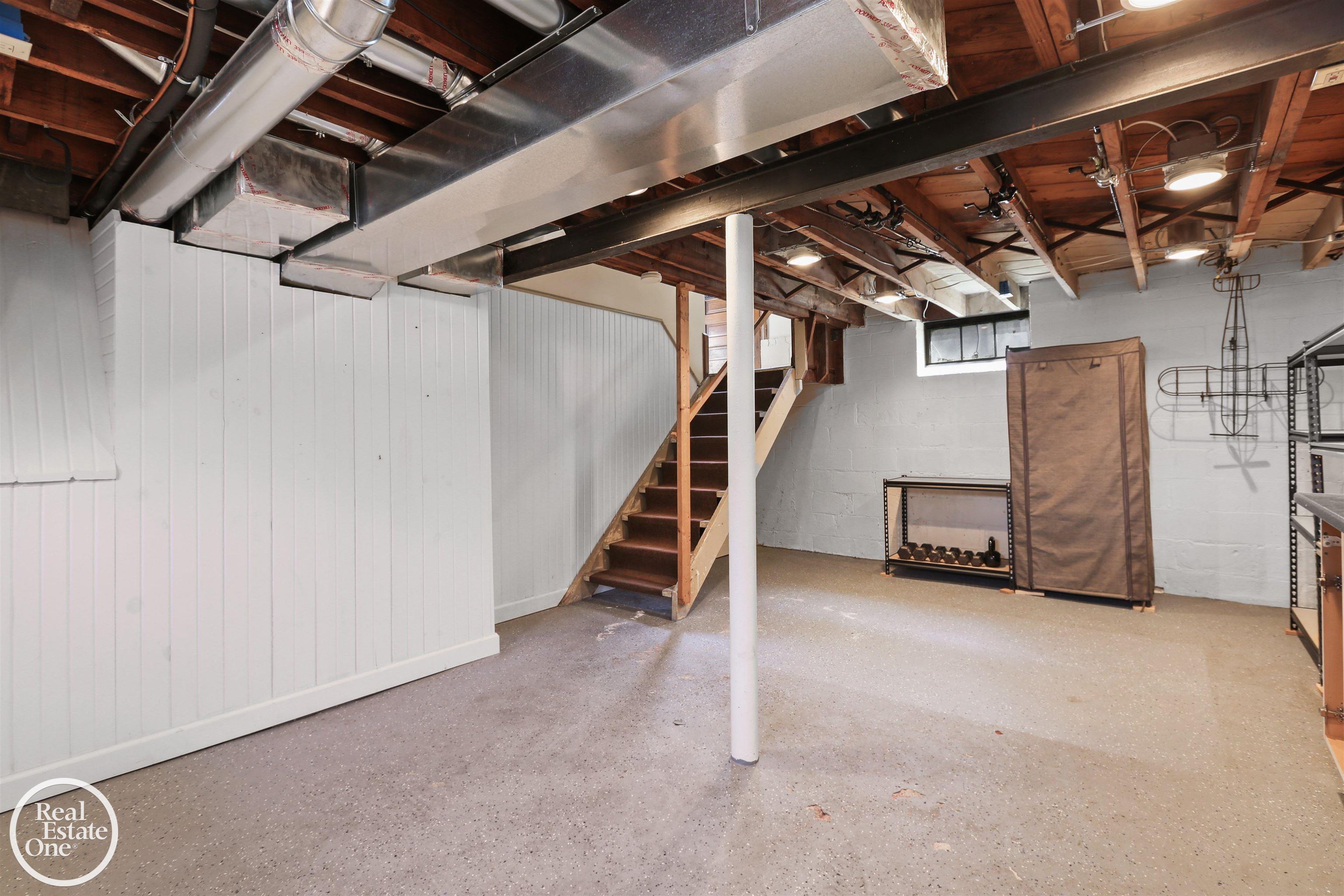 897 Rivard Boulevard Grosse Pointe, MI 48230 - Photo 41 of 42 50212858-979c85bc-ad10-4fcd-9004-945f91930871.JPG