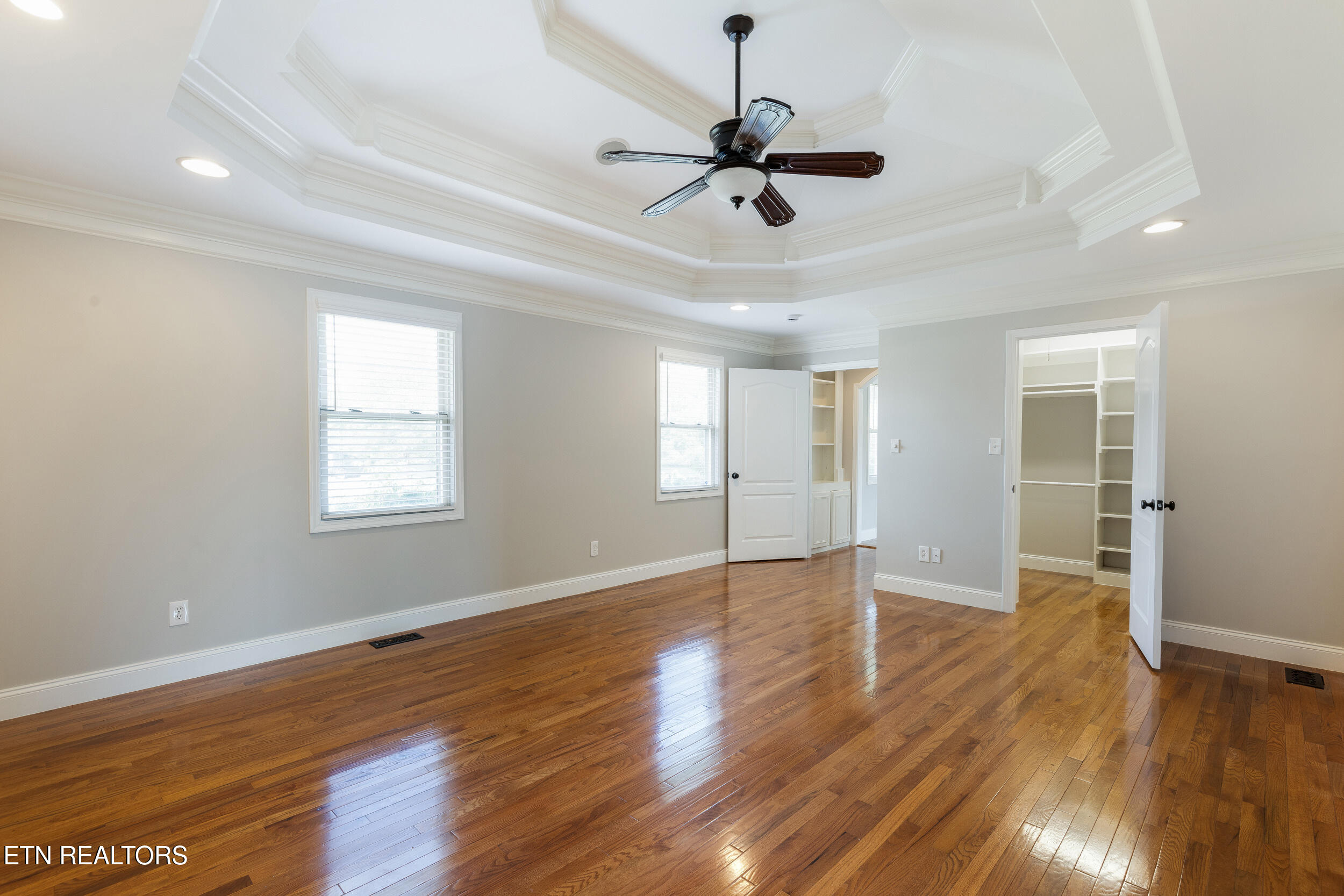 300 Riverside Drive Clinton, TN 37716 - Photo 23 of 35 023