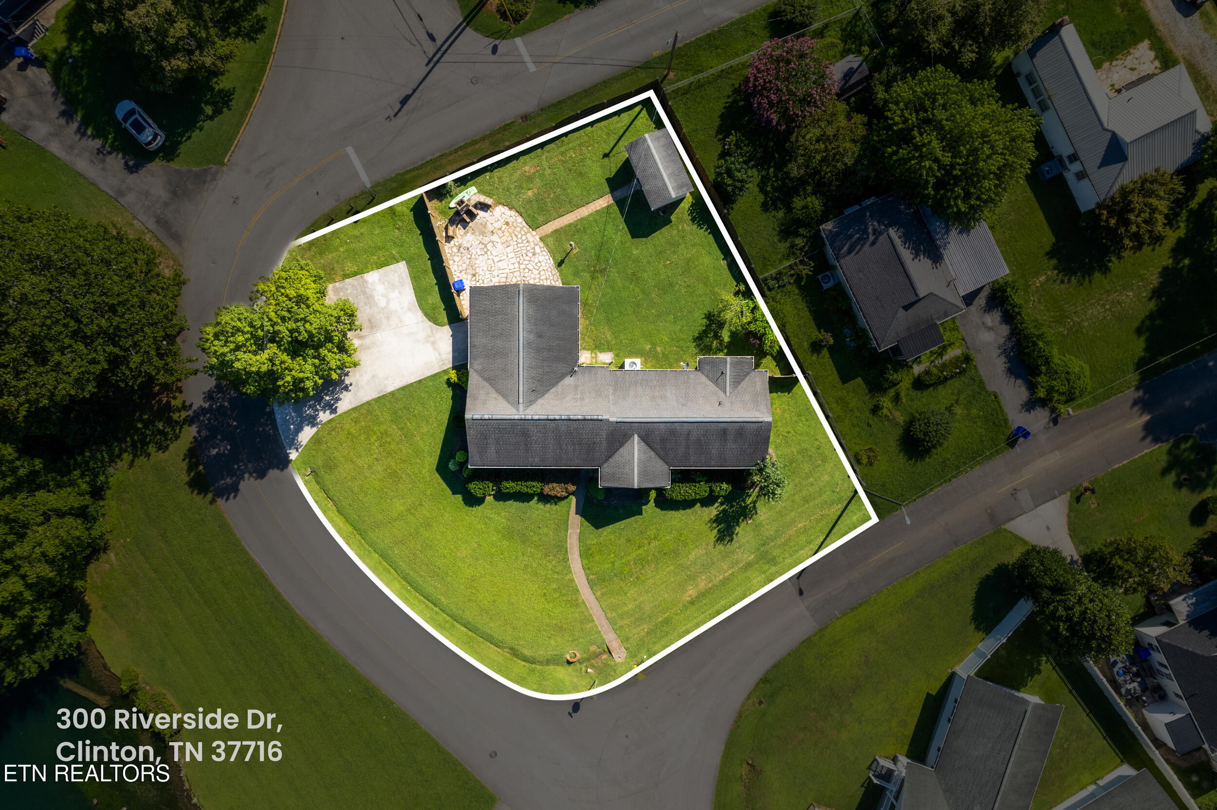 300 Riverside Drive Clinton, TN 37716 - Photo 30 of 35 015-Property Lines
