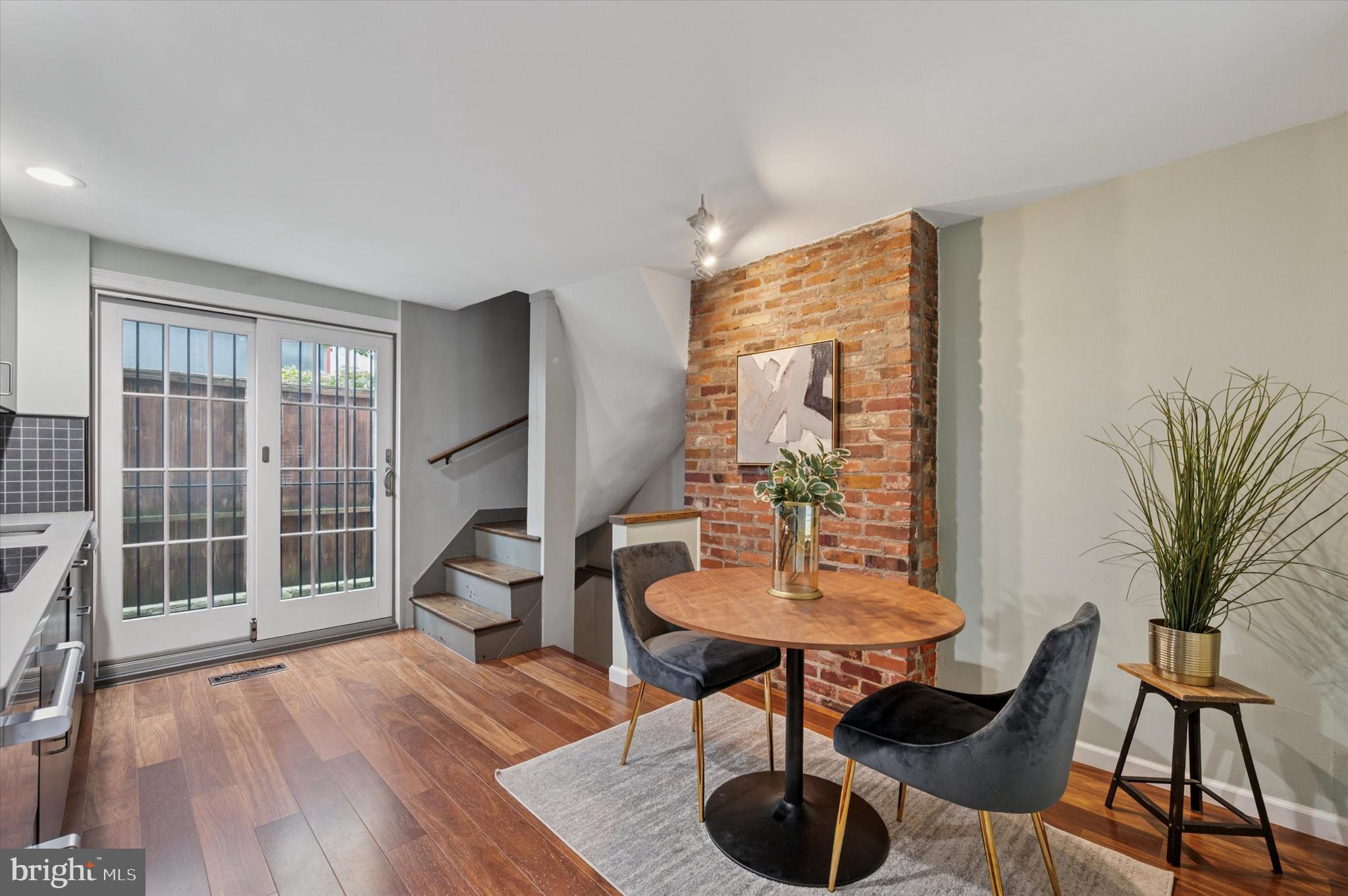 2138 Tryon Street Philadelphia, PA 19146 - Photo 2 of 15