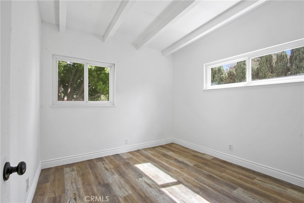 1924 Via Del Rio Corona, CA 92882 - Photo 8 of 15 an empty room with a window