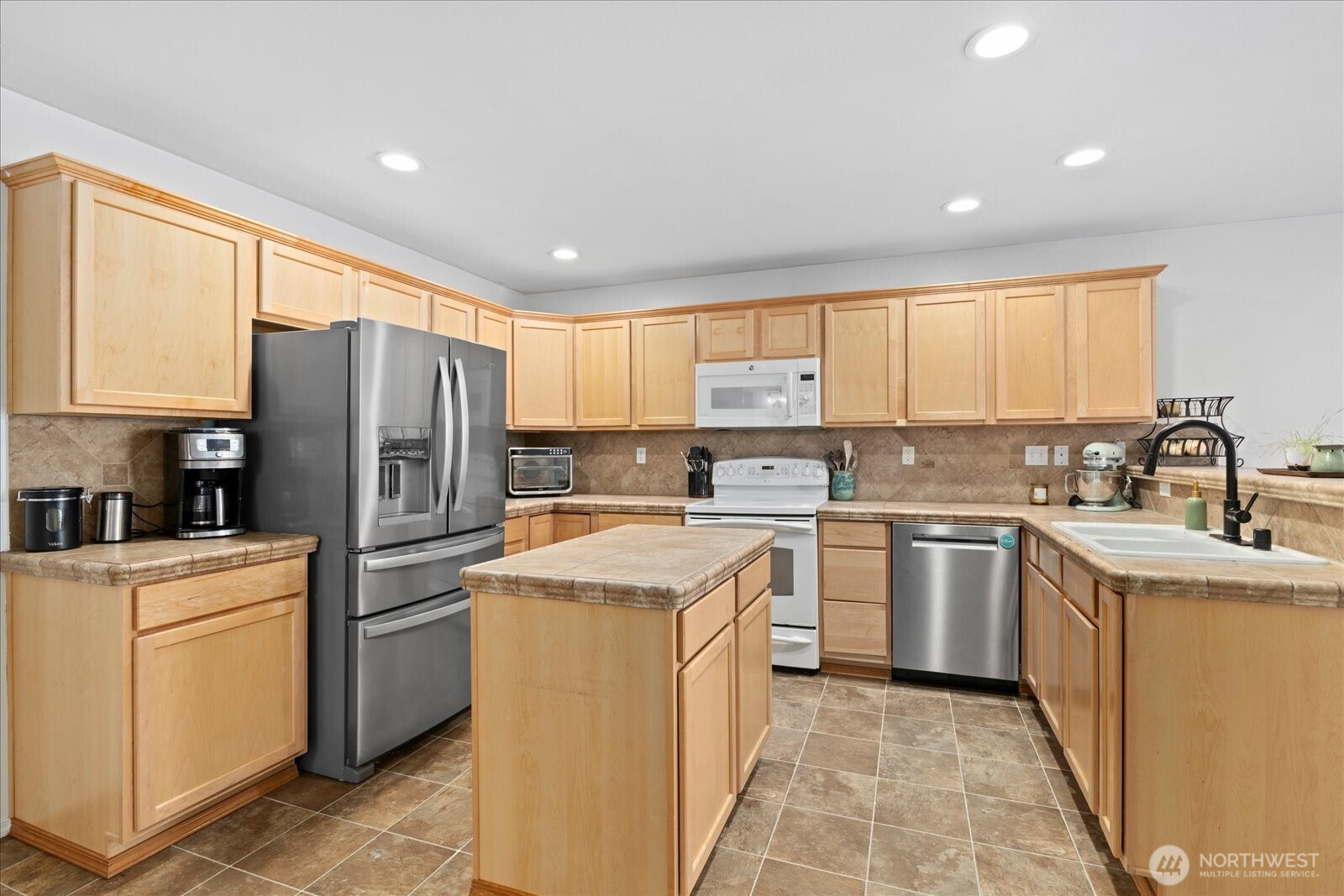 27708 Ridge Way Stanwood, WA 98292 - Photo 13 of 40