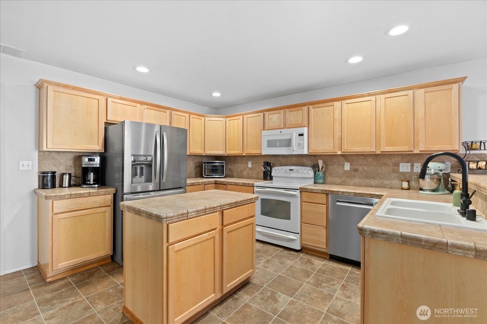 27708 Ridge Way Stanwood, WA 98292 - Photo 16 of 40