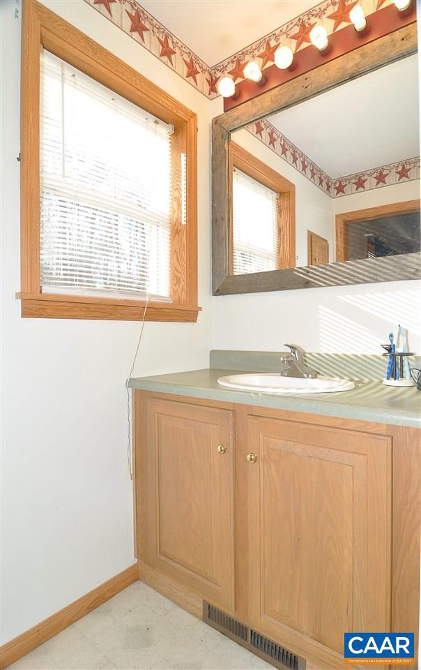 2567 Zion Road Troy, VA 22974 - Photo 14 of 27 Gallery Image 14