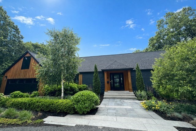 22 Cranmore Road Wellesley, MA 02481 - Photo 1 of 35