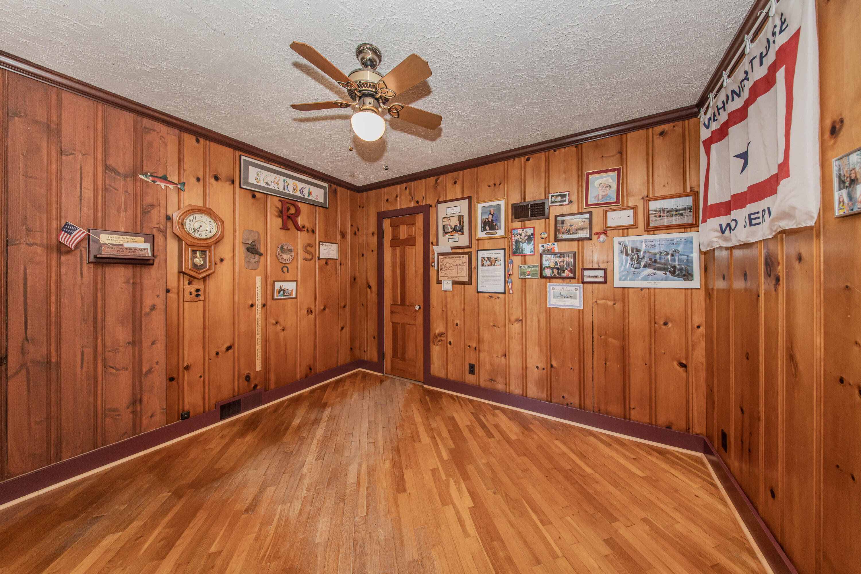 675 Mooreville Road Milan, MI 48160 - Photo 17 of 93 16 Den 2