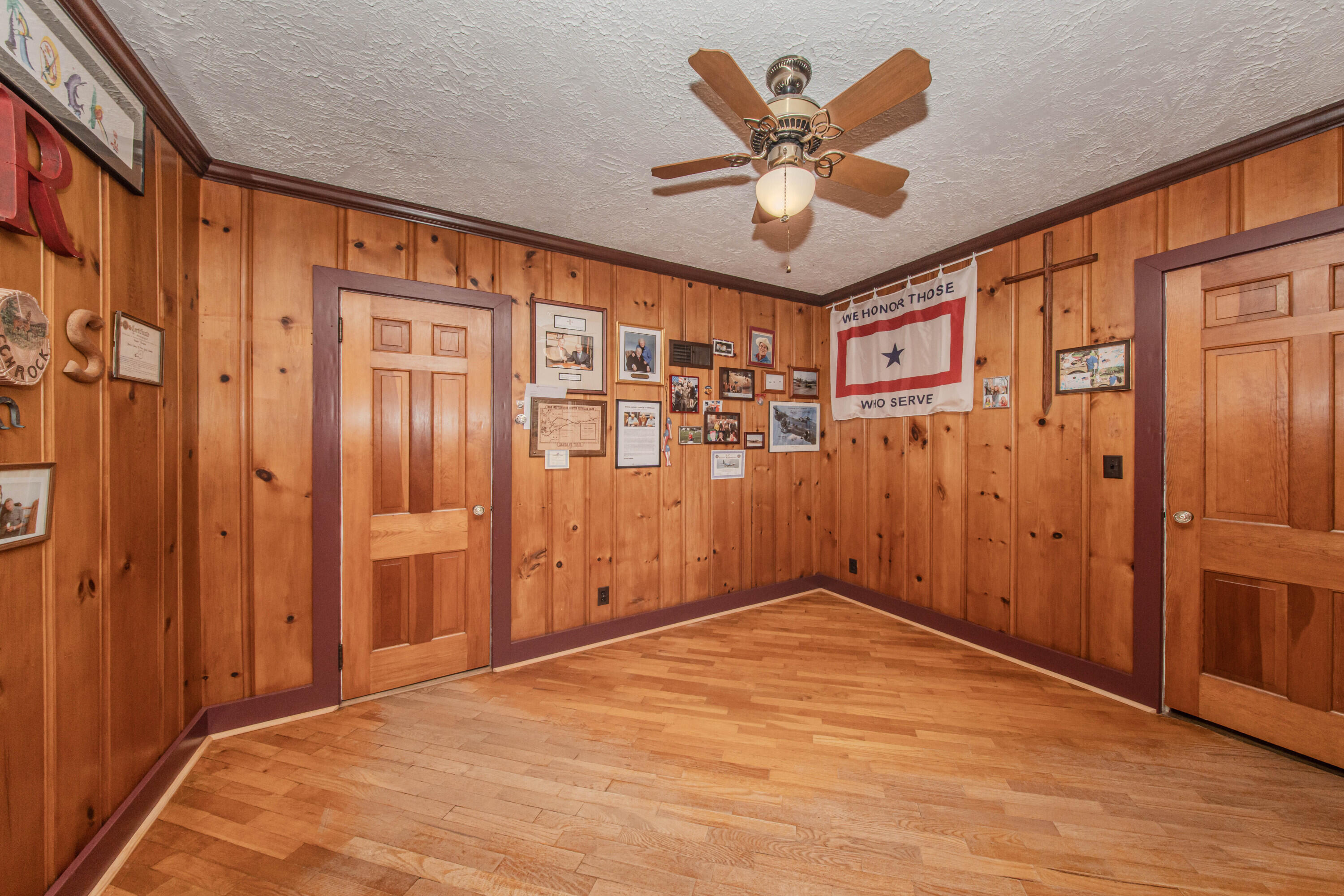 675 Mooreville Road Milan, MI 48160 - Photo 20 of 93 19 Den 5