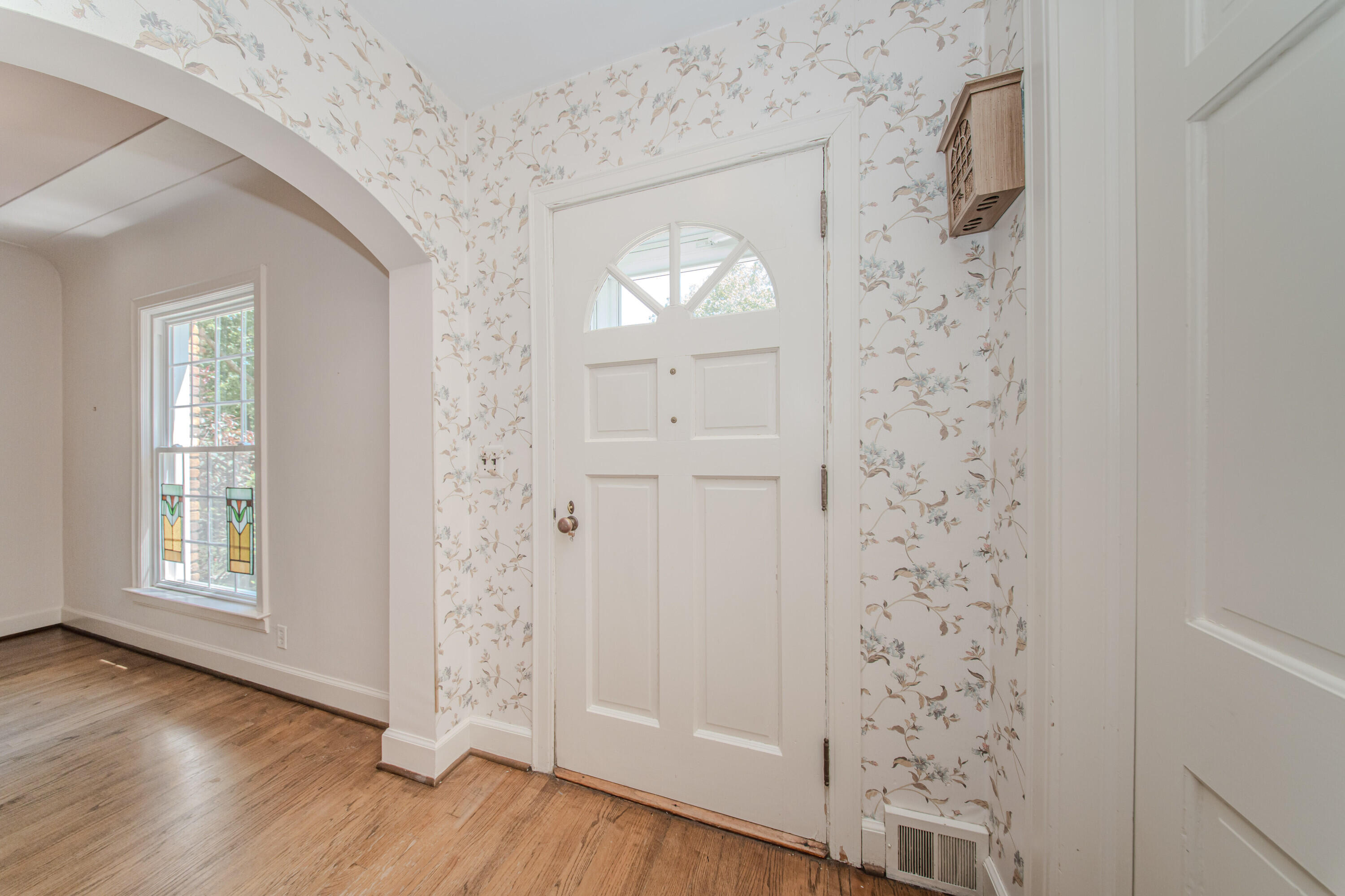 675 Mooreville Road Milan, MI 48160 - Photo 6 of 93 06 Entryway 1