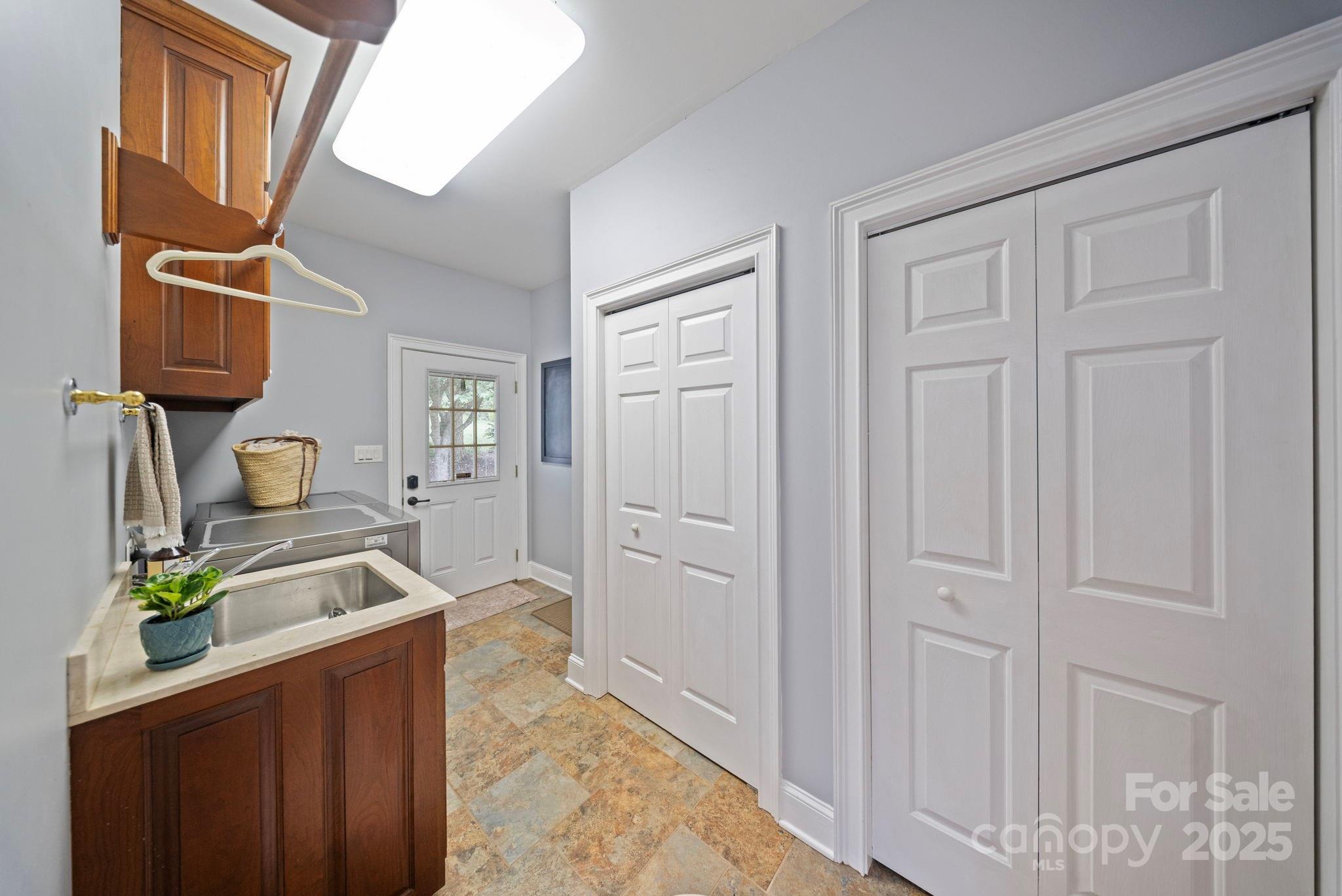 51 Players Ridge Road Hickory, NC 28601 - Photo 21 of 42 Gallery Image 21