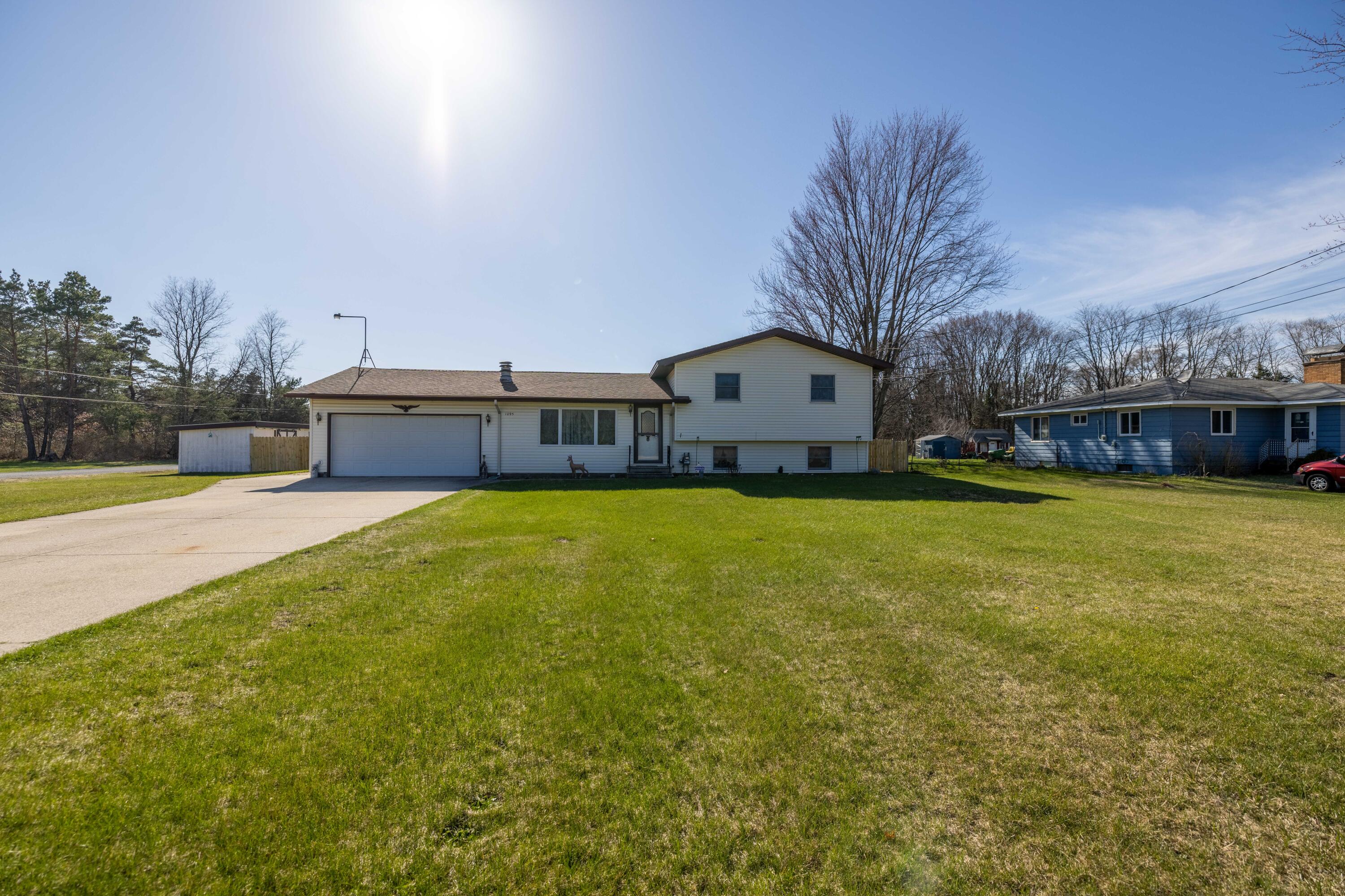 1095 Ellison Road Muskegon, MI 49442 - Photo 1 of 34 Farmer-220421-00018-HDR