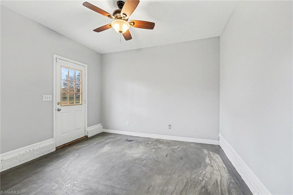 6812 Salem Quarter Road Belews Creek, NC 27009 - Photo 11 of 20