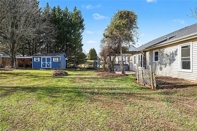 $290,000 | 6812 Salem Quarter Road, Belews Creek, NC 27009