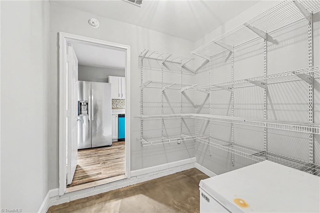 6812 Salem Quarter Road Belews Creek, NC 27009 - Photo 8 of 20