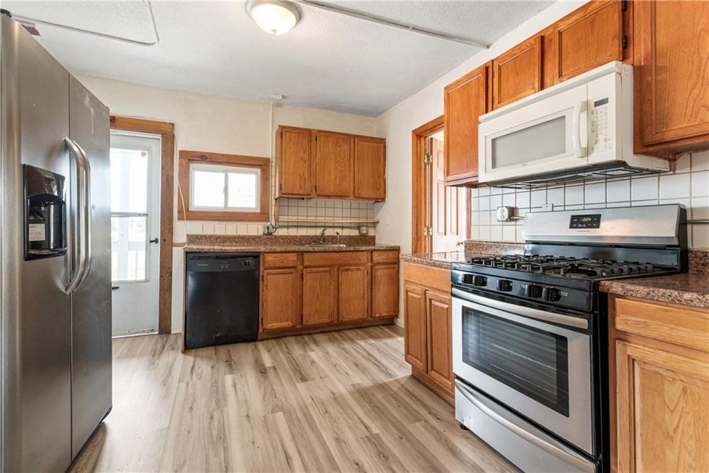 60 Rathbun Street Woonsocket, RI 02895 - Photo 14 of 29