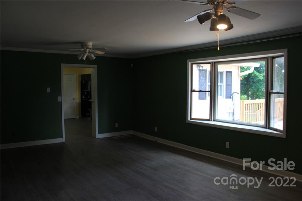 672 Fielding Road Charlotte, NC 28214 - Photo 18 of 38 Gallery Image 18
